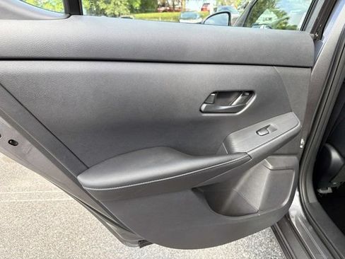 Used 2025 Nissan Sentra SV FWD image 12
