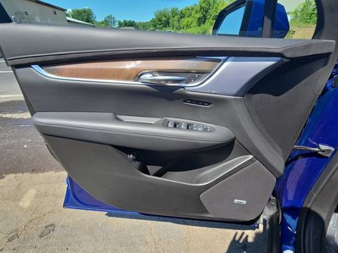 Used 2025 Cadillac XT6 Premium Luxury w/ Platinum Package AWD/4WD image 32