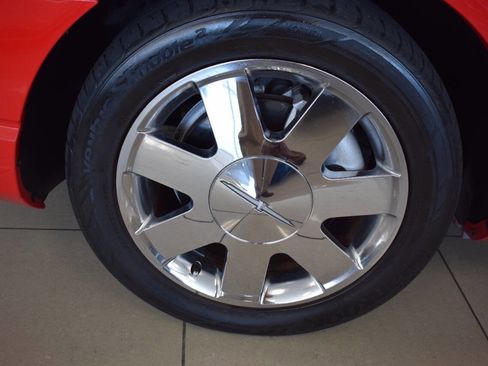 Used 2002 Ford Thunderbird Deluxe image 5