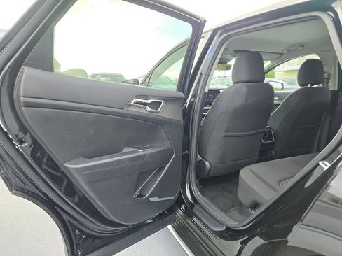 Certified 2023 Kia Sportage LX AWD/4WD image 16