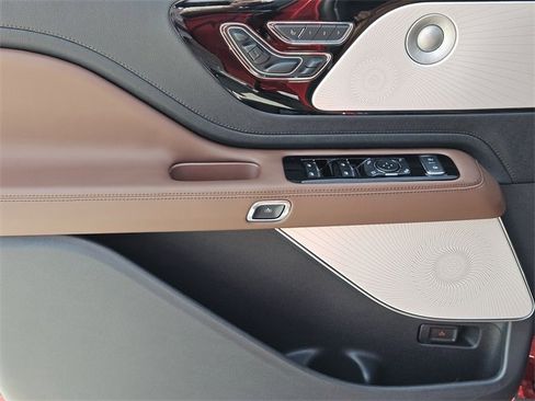New 2025 Lincoln Aviator Reserve w/ Luxury Package image 22