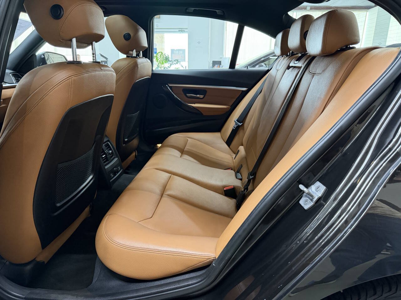 Used 2018 BMW 330i xDrive Sedan AWD/4WD image 13