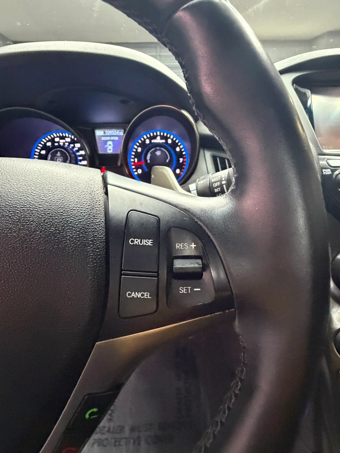 Used 2015 Hyundai Genesis 3.8 RWD image 17