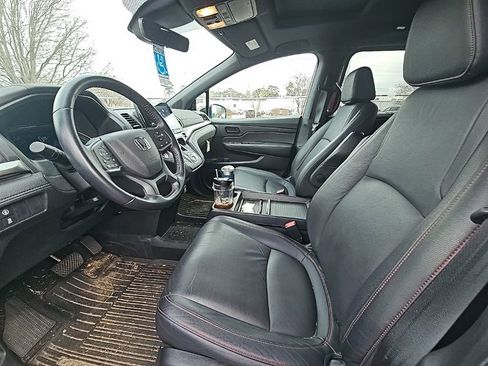 Used 2024 Honda Odyssey Sport image 16