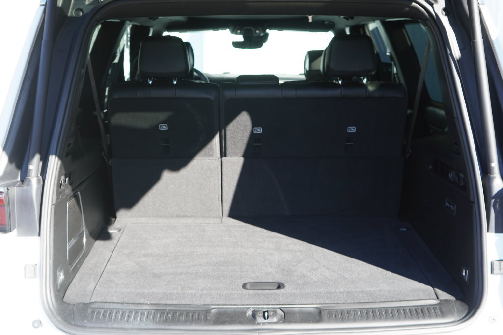 Used 2024 Jeep Wagoneer L Series II w/ Premium Group I AWD/4WD image 9