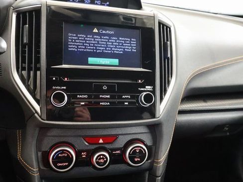 Used 2021 Subaru Crosstrek 2.0i Premium image 18