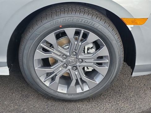 New 2026 Honda Odyssey Touring image 8