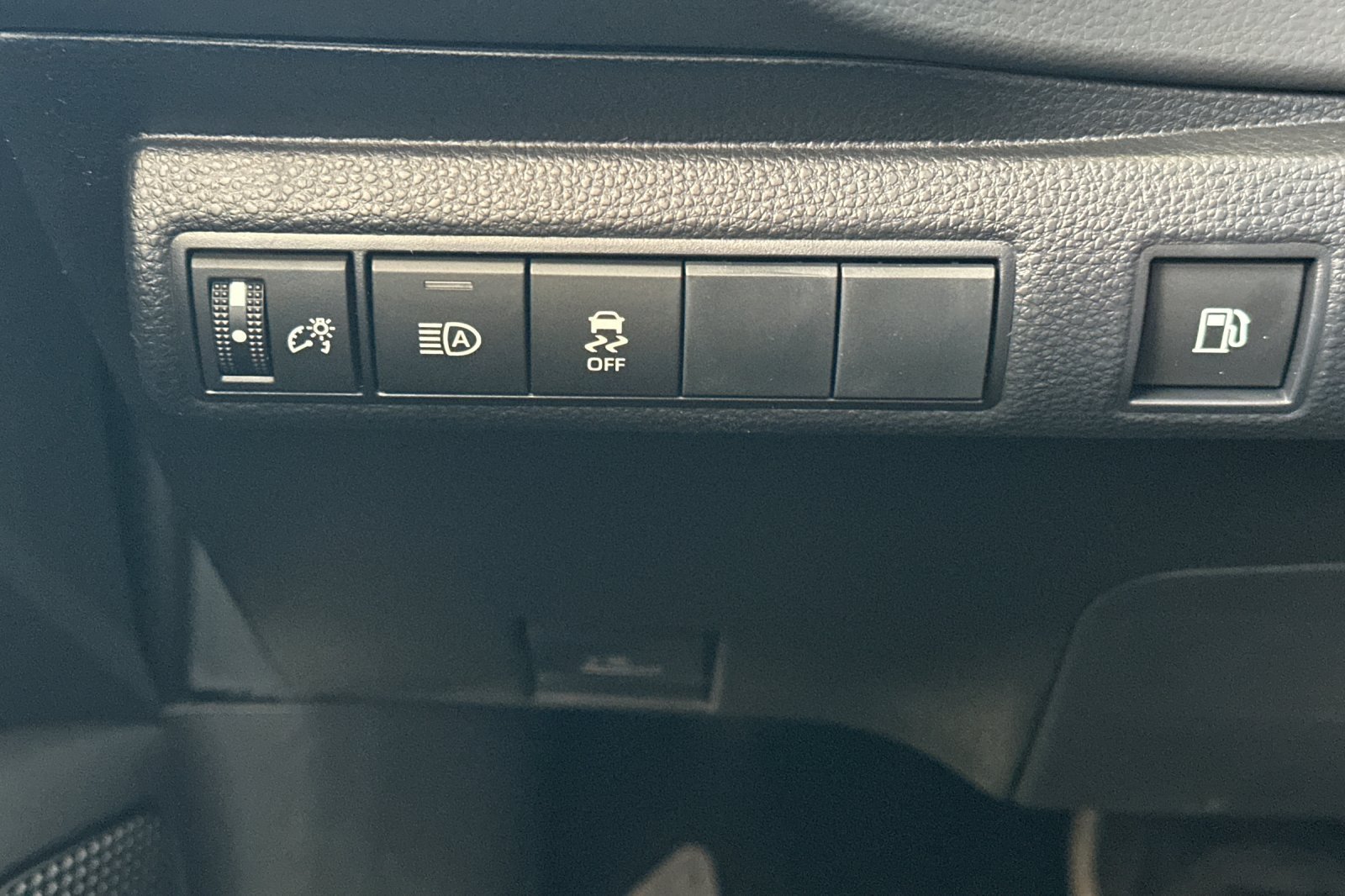 New 2027 Toyota Corolla SE w/ SE Premium Package FWD image 29