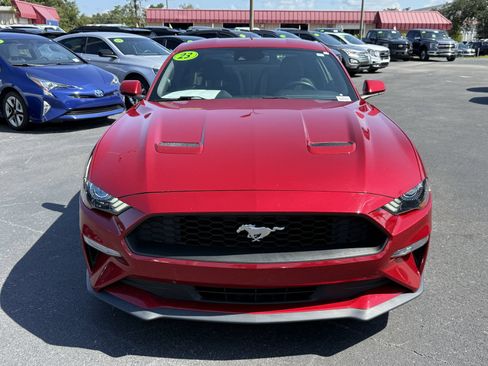 Used 2023 Ford Mustang Coupe RWD image 5