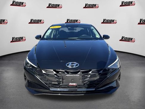 Used 2023 Hyundai Elantra SE FWD image 2