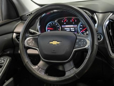 Used 2020 Chevrolet Traverse LT FWD image 23