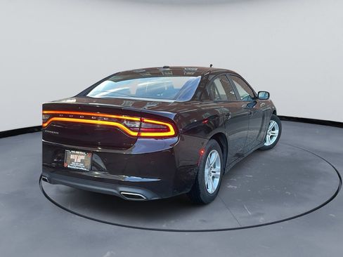 Used 2020 Dodge Charger SXT w/ Leather Interior Group RWD image 6