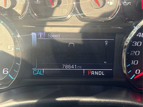 Used 2018 Chevrolet Silverado 1500 LT w/ Texas Edition image 18