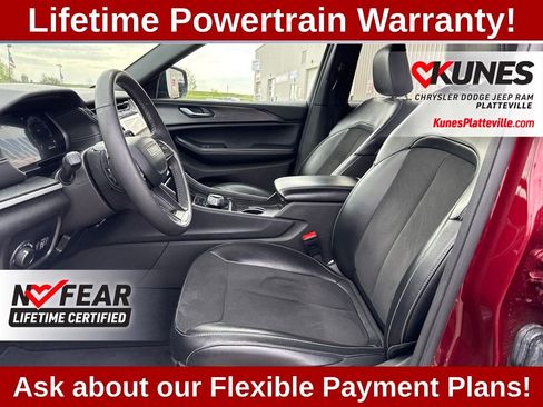 Used 2024 Jeep Grand Cherokee Altitude AWD/4WD image 13