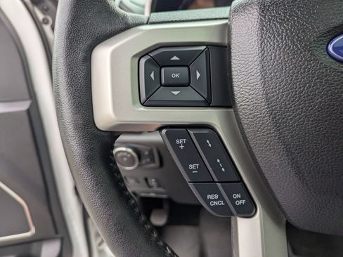 Used 2017 Ford F250 Lariat w/ Lariat Ultimate Package AWD/4WD image 19