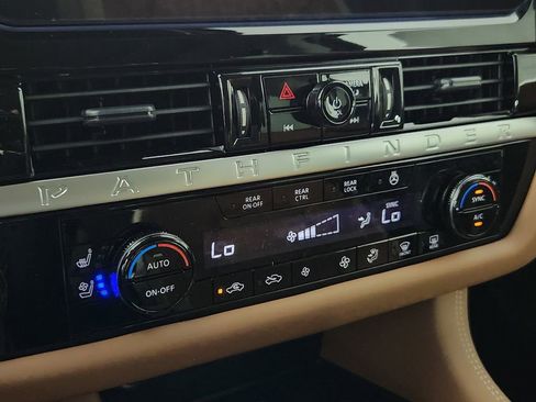 New 2026 Nissan Pathfinder Platinum AWD/4WD image 22