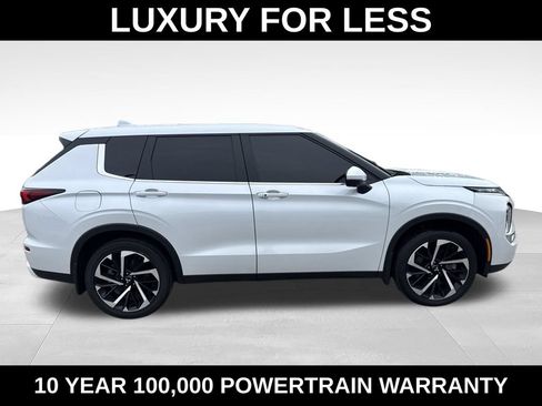 Used 2024 Mitsubishi Outlander SE Black Edition AWD/4WD image 8