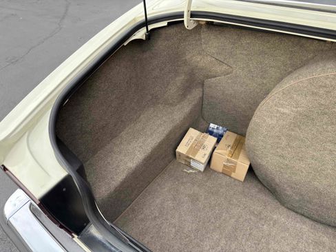 Used 1988 Jaguar XJ6 image 34