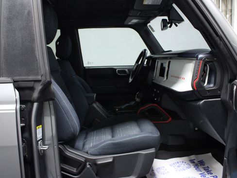 Used 2023 Ford Bronco Heritage Edition image 16