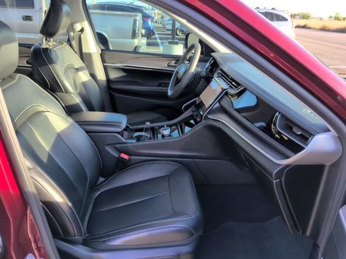 Used 2022 Jeep Grand Cherokee Limited 4xe AWD/4WD image 16