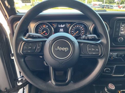 Used 2020 Jeep Wrangler Unlimited Sport AWD/4WD image 17