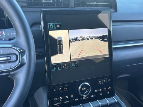 Used 2026 GMC Terrain AT4 w/ Convenience Package III AWD/4WD image 30