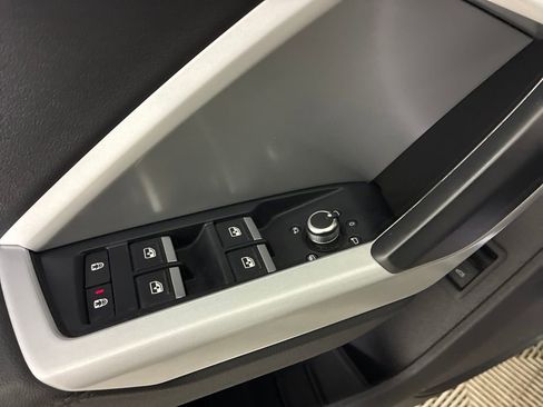 Used 2021 Audi Q3 2.0T Premium w/ Convenience Package image 15