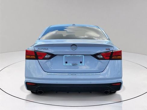 Used 2023 Nissan Altima 2.5 SR w/ SR Premium Package FWD image 5