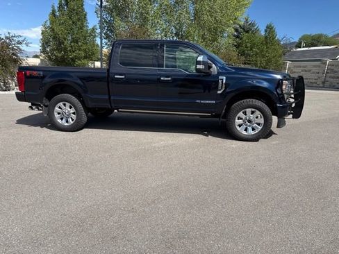 Used 2022 Ford F350 Platinum w/ FX4 Off-Road Package AWD/4WD image 11