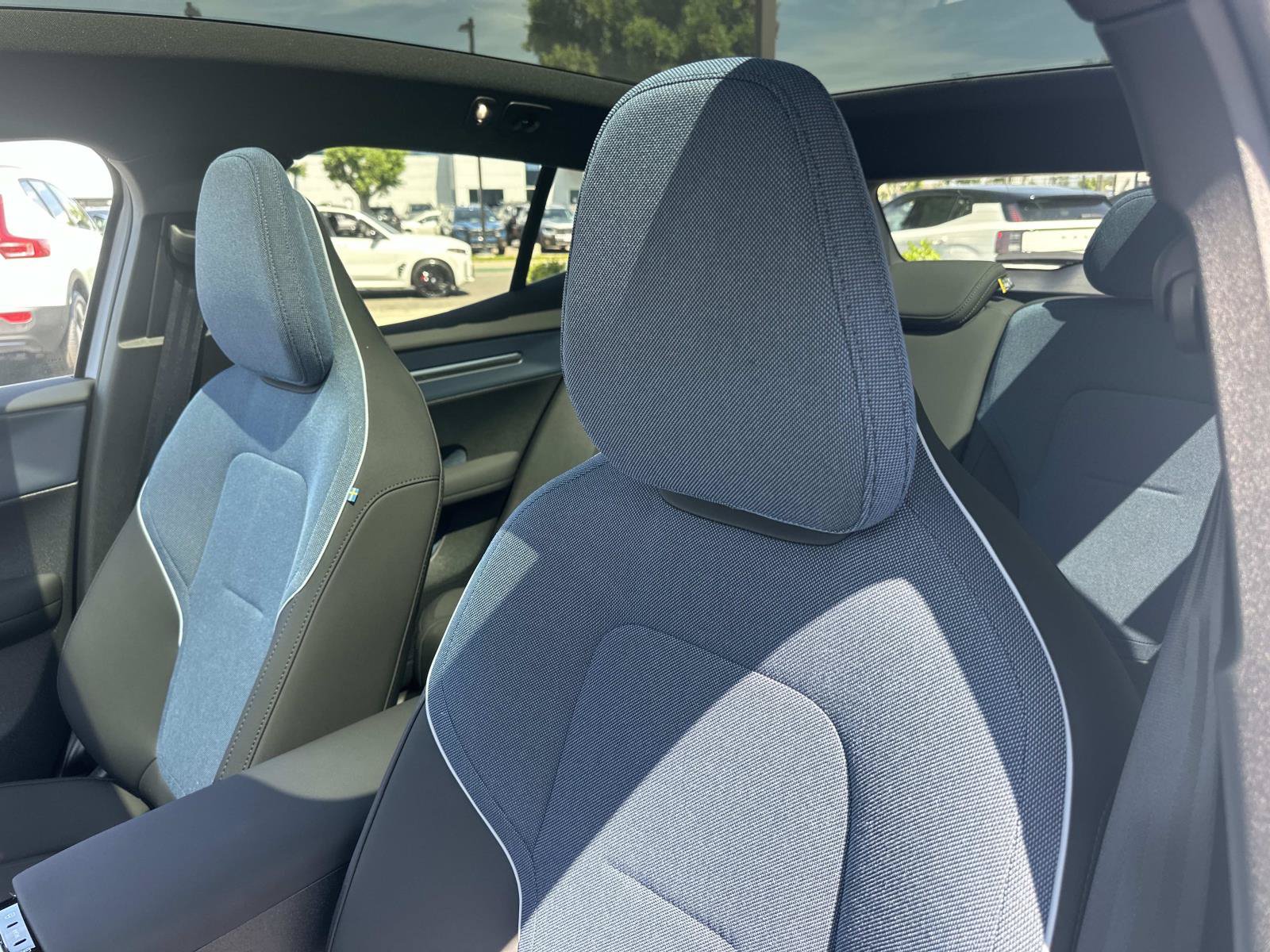 New 2026 Volvo EX30 Cross Country Ultra AWD/4WD image 15