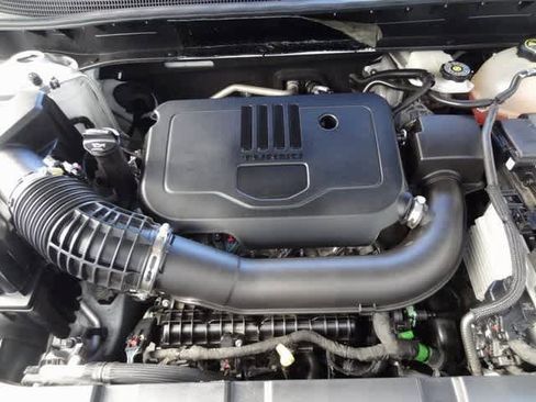 Used 2023 Chevrolet Blazer LT image 36