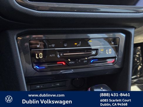 Used 2023 Volkswagen Tiguan SE FWD image 19
