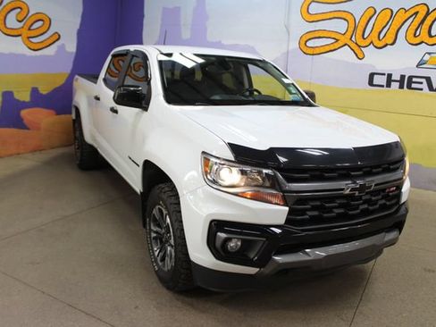 Used 2021 Chevrolet Colorado Z71 AWD/4WD image 2