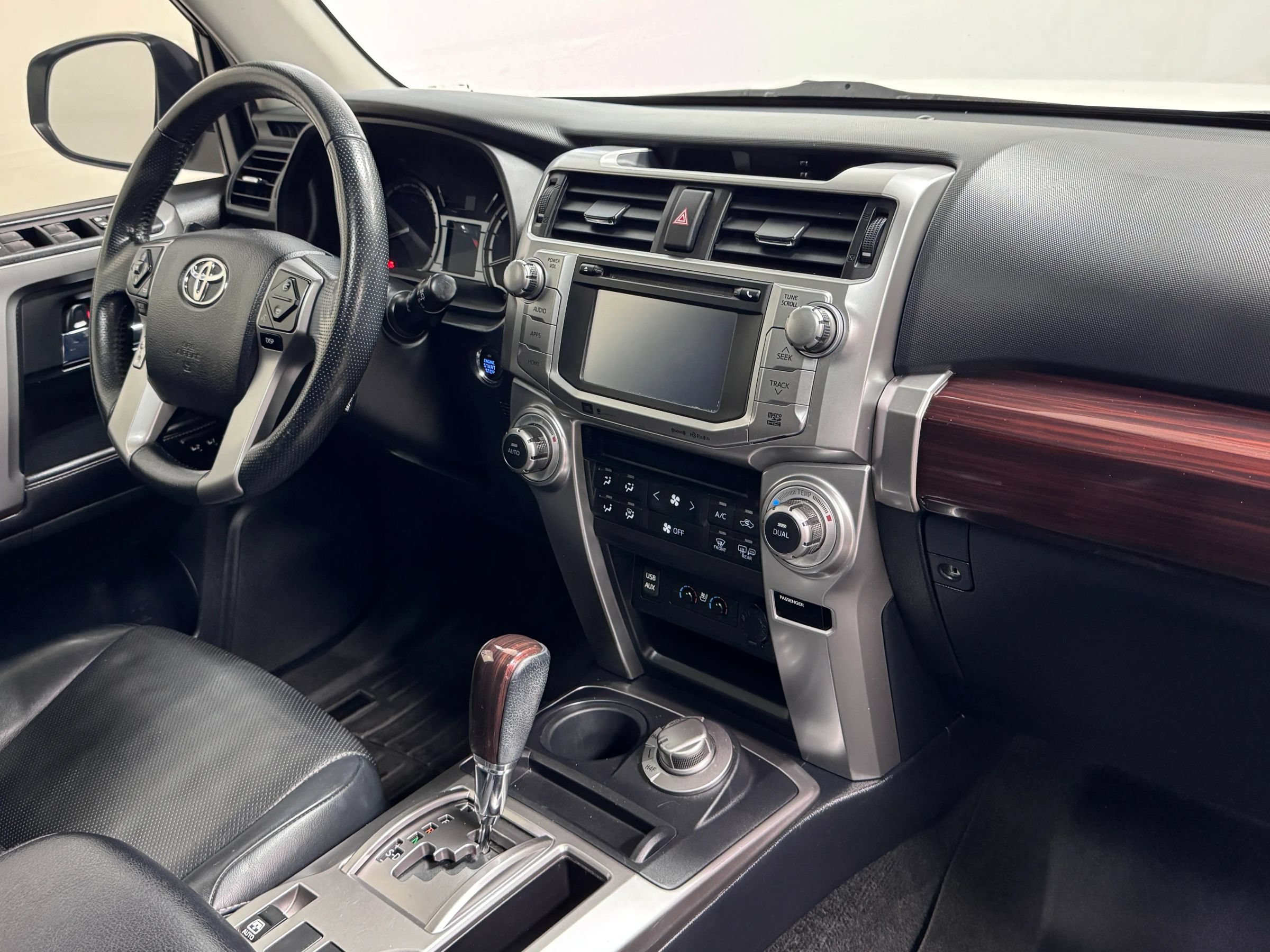 Used 2016 Toyota 4Runner Limited w/ Convenience Package AWD/4WD image 24