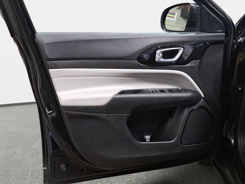 Used 2023 Jeep Compass Limited w/ Elite Group image 28