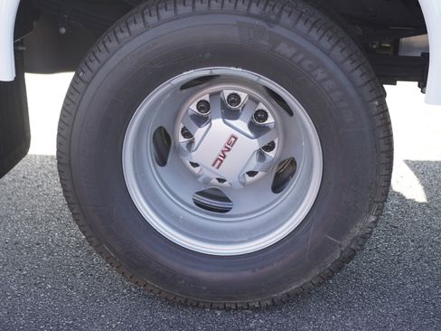 New 2025 GMC Sierra 3500 Pro w/ Convenience Package image 29