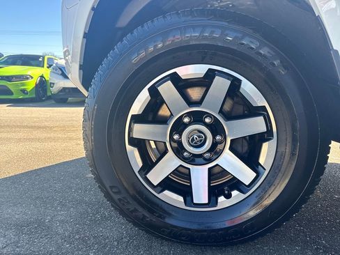 Used 2024 Toyota 4Runner TRD Off-Road Premium image 28