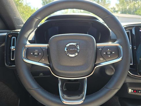 Used 2023 Volvo C40 P8 Recharge Ultimate AWD/4WD image 25
