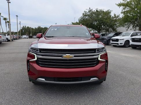 Certified 2022 Chevrolet Suburban LT w/ Luxury Package RWD image 8