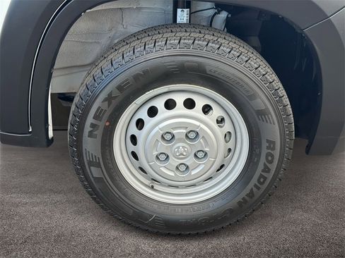 Used 2025 RAM ProMaster 2500 w/ Premium Convenience Group image 7