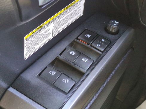 Certified 2020 Toyota Tacoma TRD Off-Road image 25