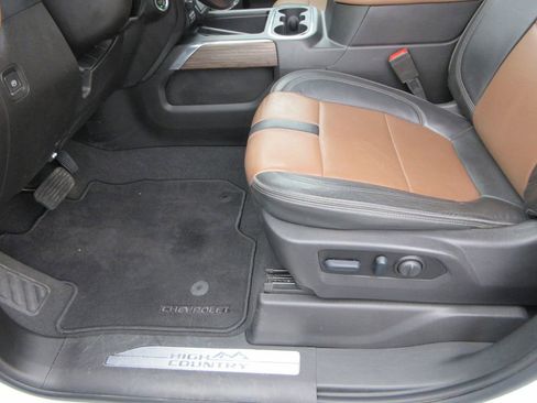 Certified 2022 Chevrolet Silverado 3500 High Country w/ Safety Package II image 24