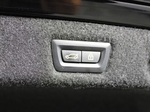 Used 2023 BMW 540i w/ Executive Package image 43