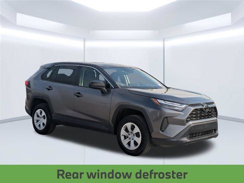 Used 2023 Toyota RAV4 LE FWD image 9
