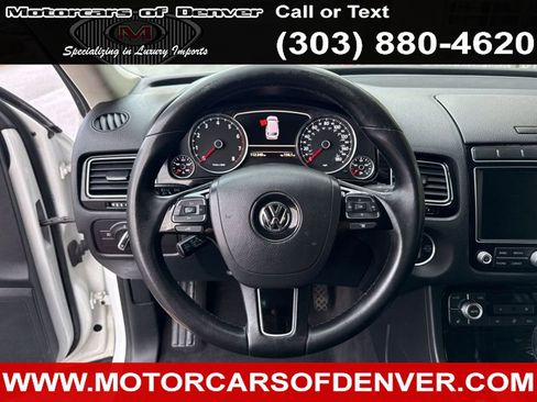 Used 2015 Volkswagen Touareg Sport image 17
