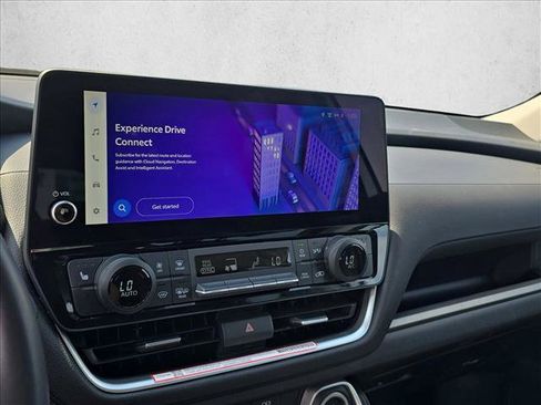 Certified 2025 Toyota Grand Highlander FWD image 12