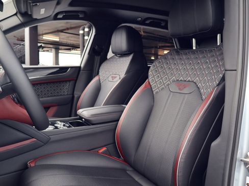 Certified 2023 Bentley Bentayga Speed AWD/4WD image 2
