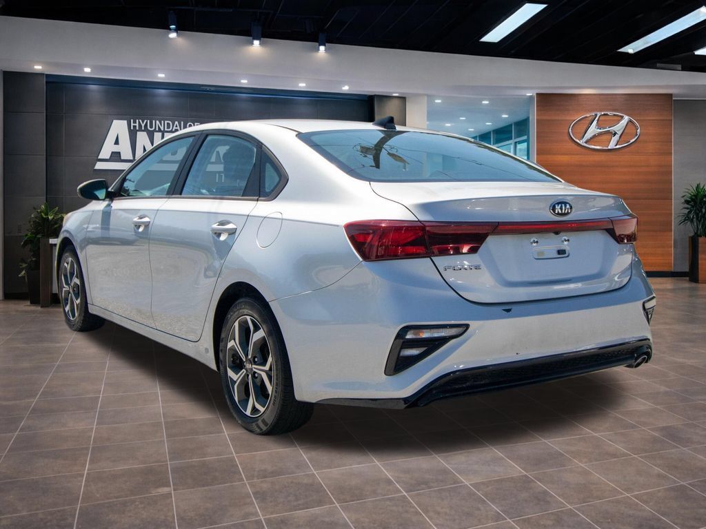 Used 2020 Kia Forte LXS FWD image 11