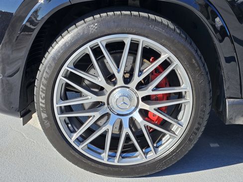 Used 2024 Mercedes-Benz GLS 63 AMG 4MATIC image 12