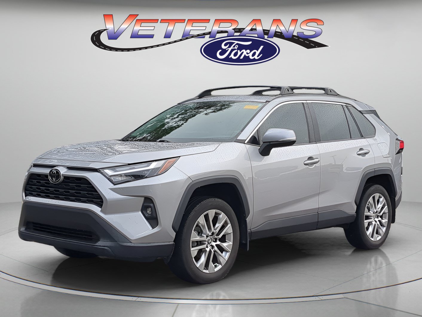 Used 2025 Toyota RAV4 XLE Premium w/ Weather Package FWD image 1